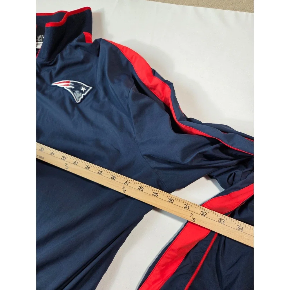 Nike Windbreaker Mens 2 Extra Large Blue Red New England Patriots NFL Jacket